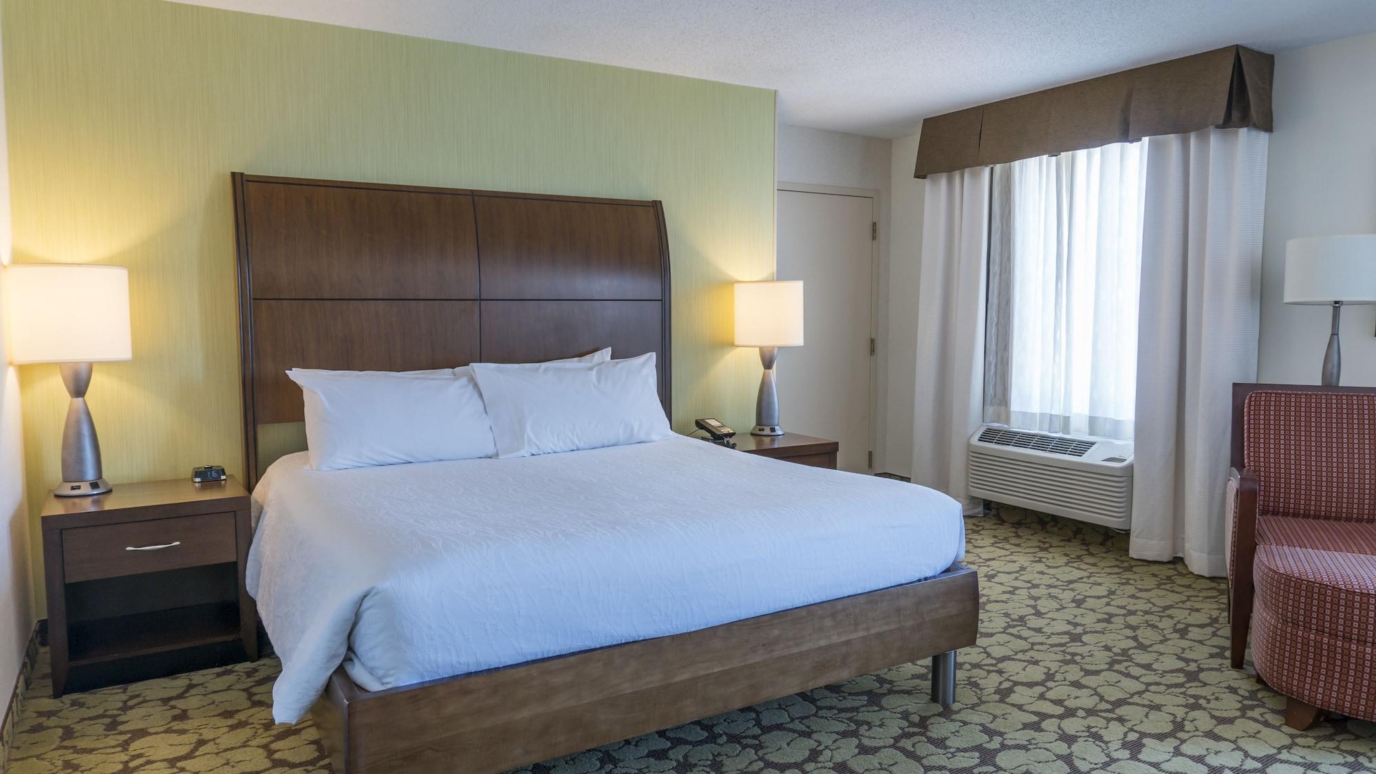 Hilton Garden Inn Plymouth Ngoại thất bức ảnh