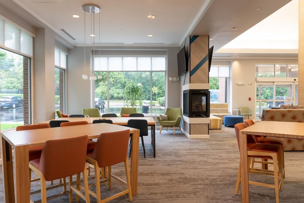 Hilton Garden Inn Plymouth Ngoại thất bức ảnh