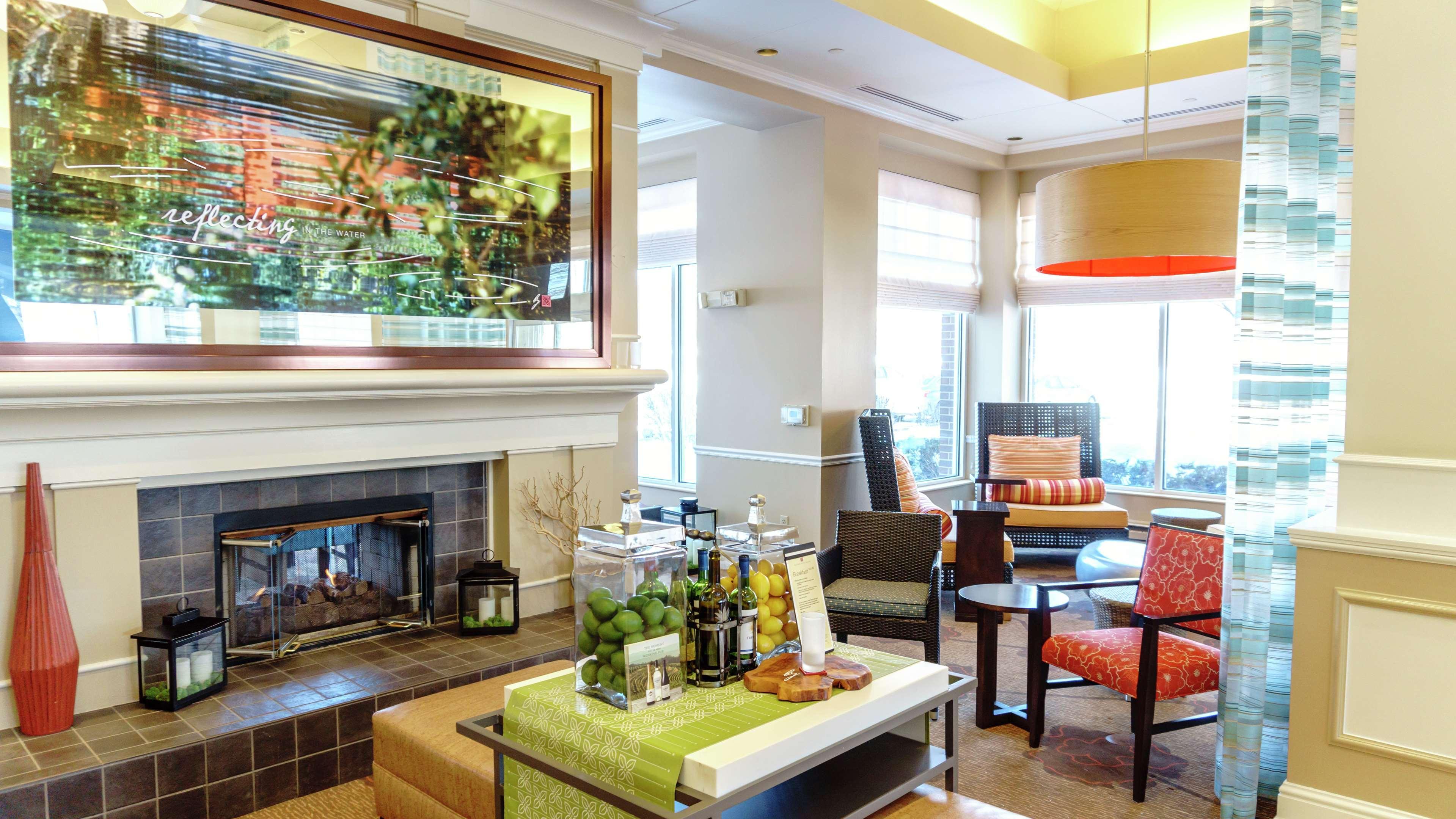 Hilton Garden Inn Plymouth Ngoại thất bức ảnh