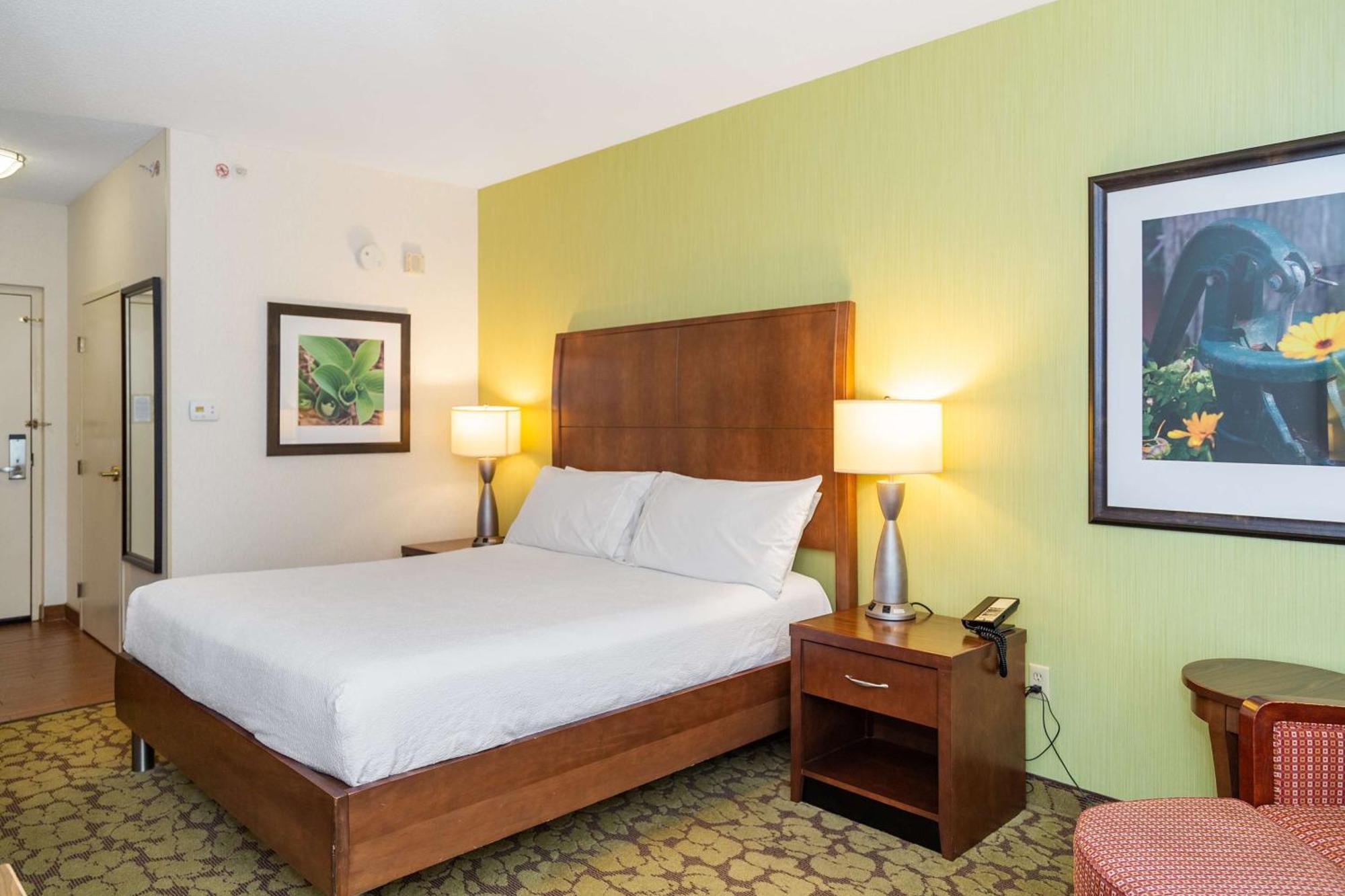 Hilton Garden Inn Plymouth Ngoại thất bức ảnh