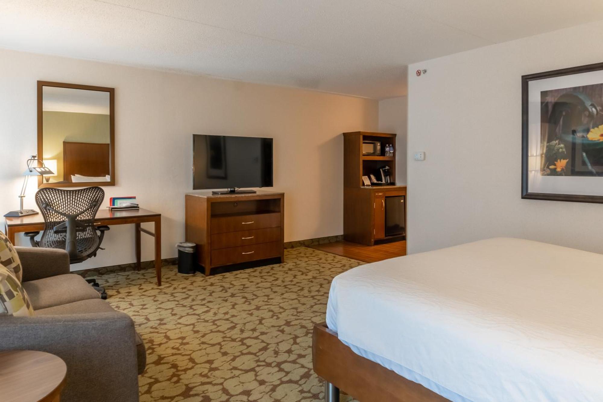 Hilton Garden Inn Plymouth Ngoại thất bức ảnh