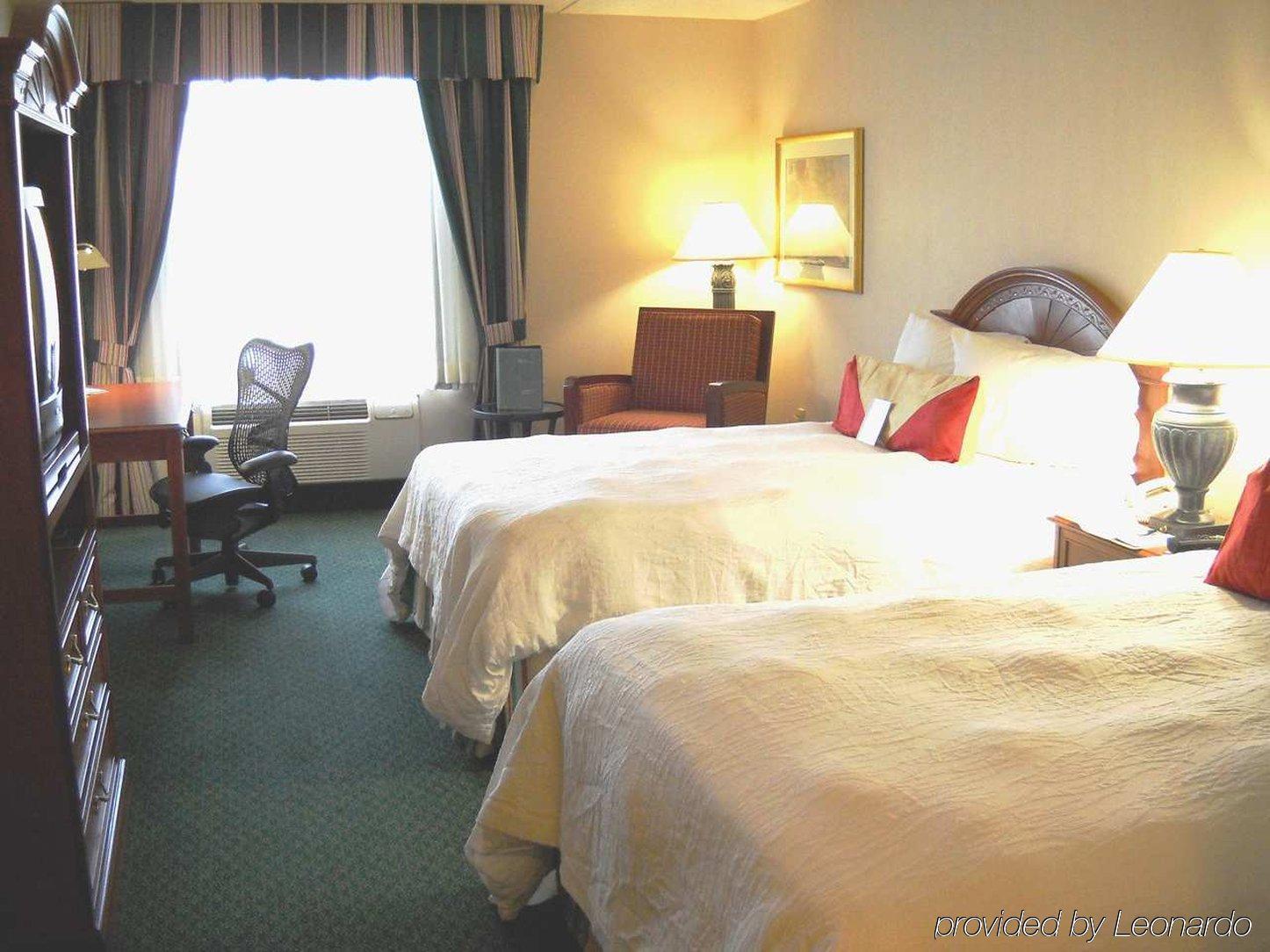 Hilton Garden Inn Plymouth Phòng bức ảnh